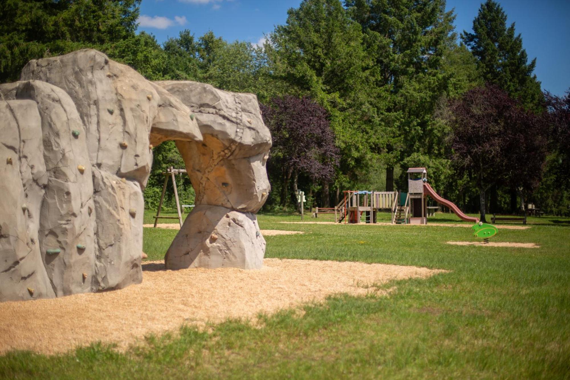 Camping De Ladignac Le Long Bel Air Buitenkant foto