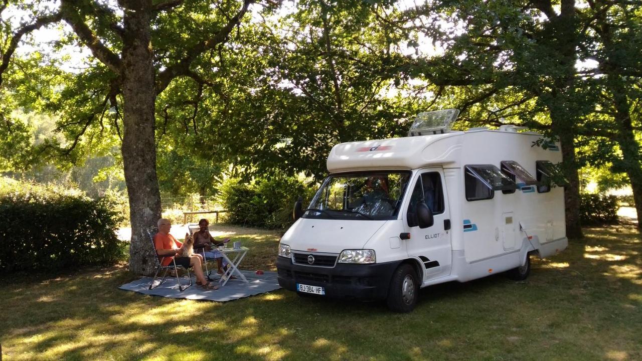 Camping De Ladignac Le Long Bel Air Buitenkant foto