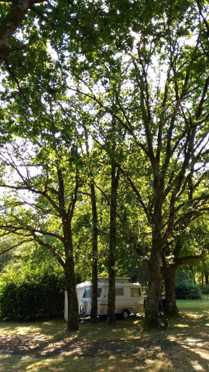 Camping De Ladignac Le Long Bel Air Buitenkant foto