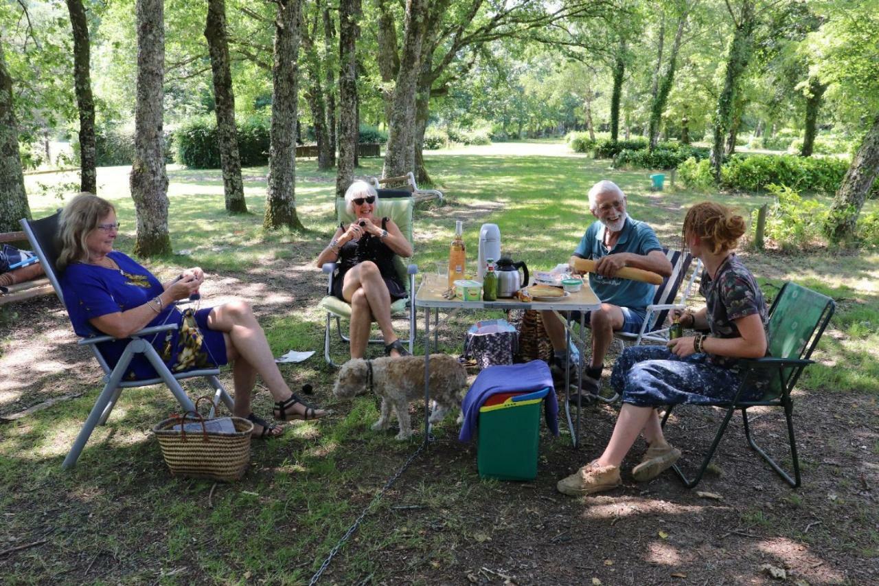 Camping De Ladignac Le Long Bel Air Buitenkant foto