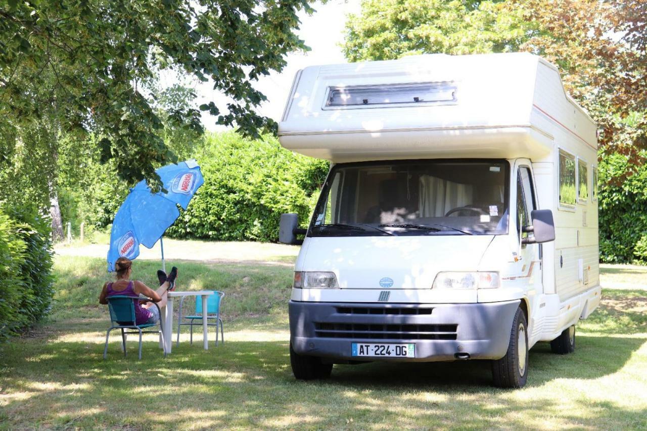 Camping De Ladignac Le Long Bel Air Buitenkant foto