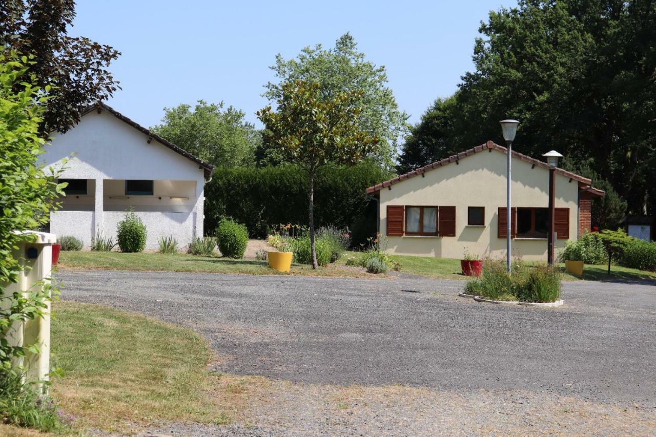 Camping De Ladignac Le Long Bel Air Buitenkant foto